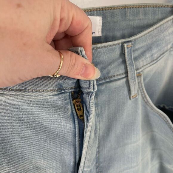 Levi's Women's Ultra High Rise Super Skinny Jeans 5 Pocket Stretch Size 33 - Picture 10 of 10